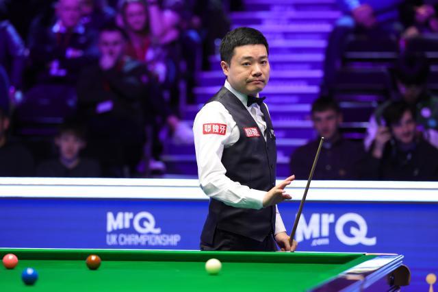 1700970432393090193.jpg 中国足彩网-高烧不弃赛逆转艾伦 丁俊晖晋级力争英锦赛四冠王