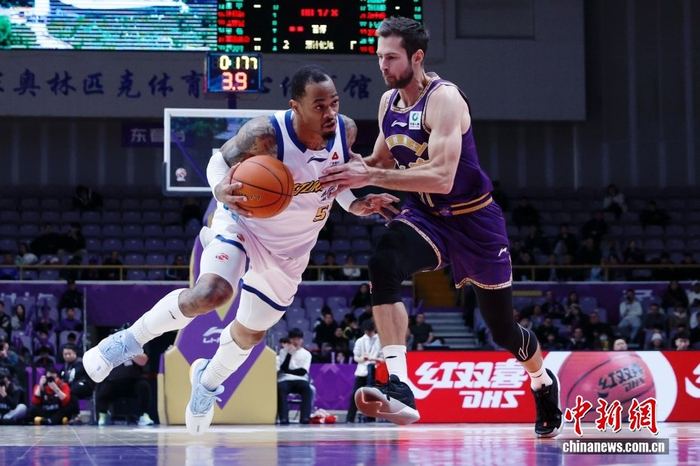 足彩网-CBA常规赛:北京控股队负于浙江方兴渡队|浙江队|体育馆|男子篮球|职业联赛|北控男篮_新浪体育_新浪新闻