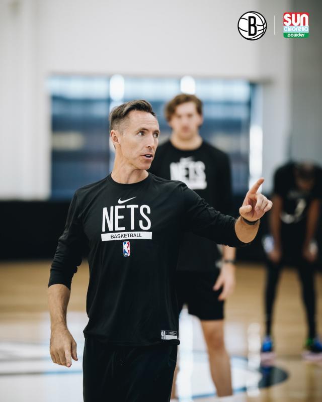 1664330290322023034.jpg 足彩网-纳什:KD想让我下课的报道并不准确 家人也会争吵