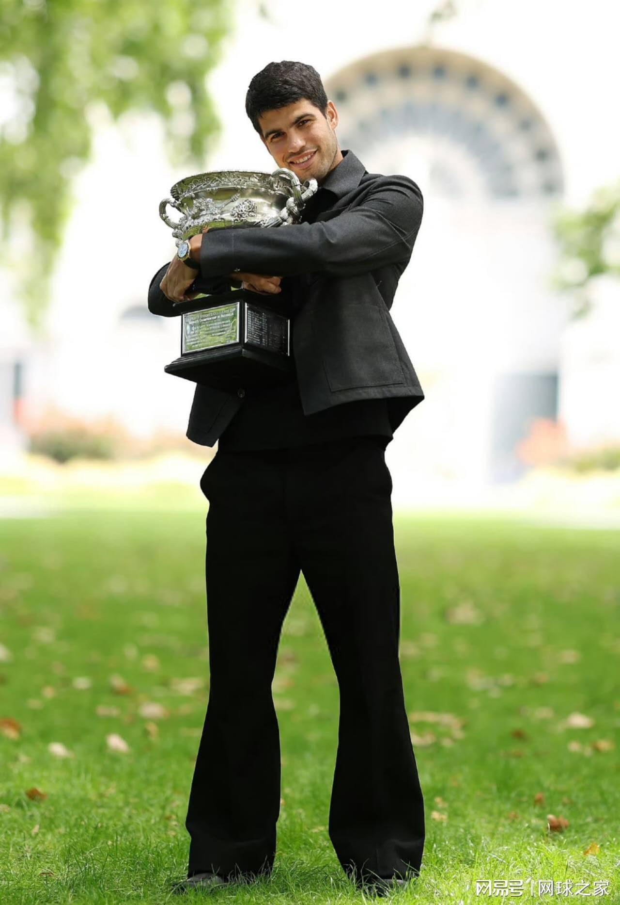 中国足彩网比分直播-托尼叔叔：阿卡夺冠太幸运，紫薇水平比德约高，只有他能挑战辛卡